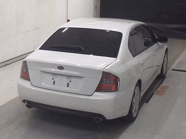 SUBARU LEGACY B4
