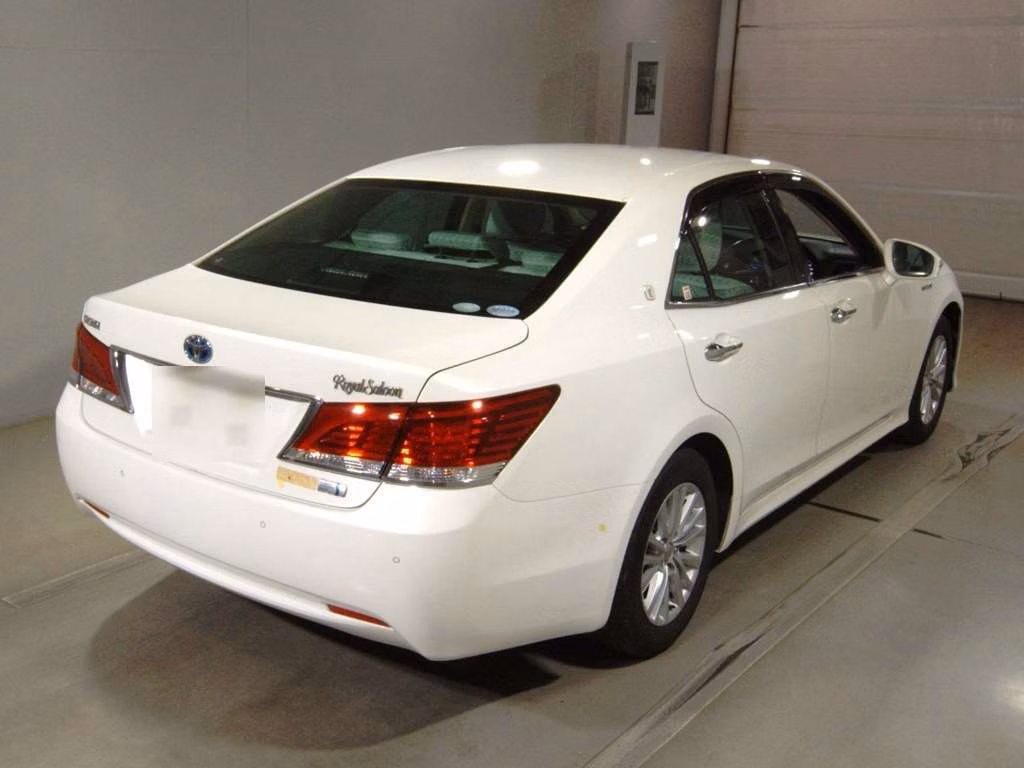 TOYOTA CROWN
