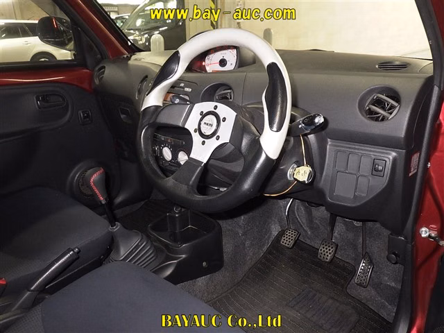 DAIHATSU ESSE