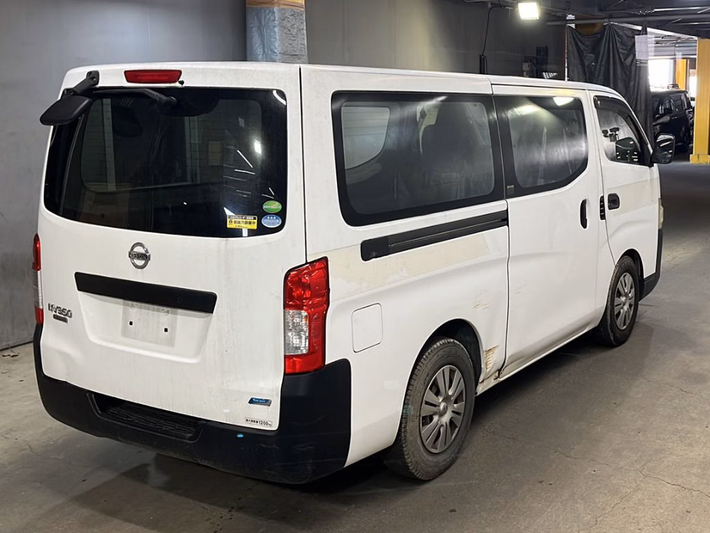 NISSAN NV350 CARAVAN