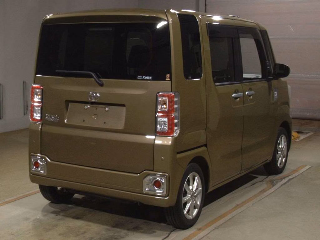 TOYOTA PIXIS MEGA
