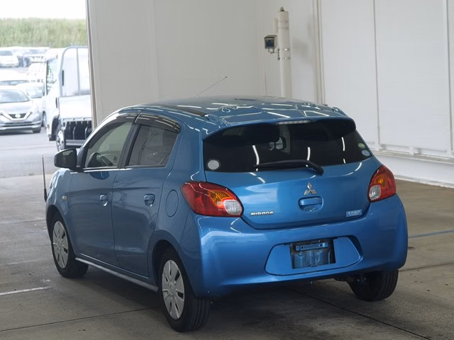 MITSUBISHI MIRAGE