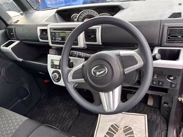 DAIHATSU WAKE