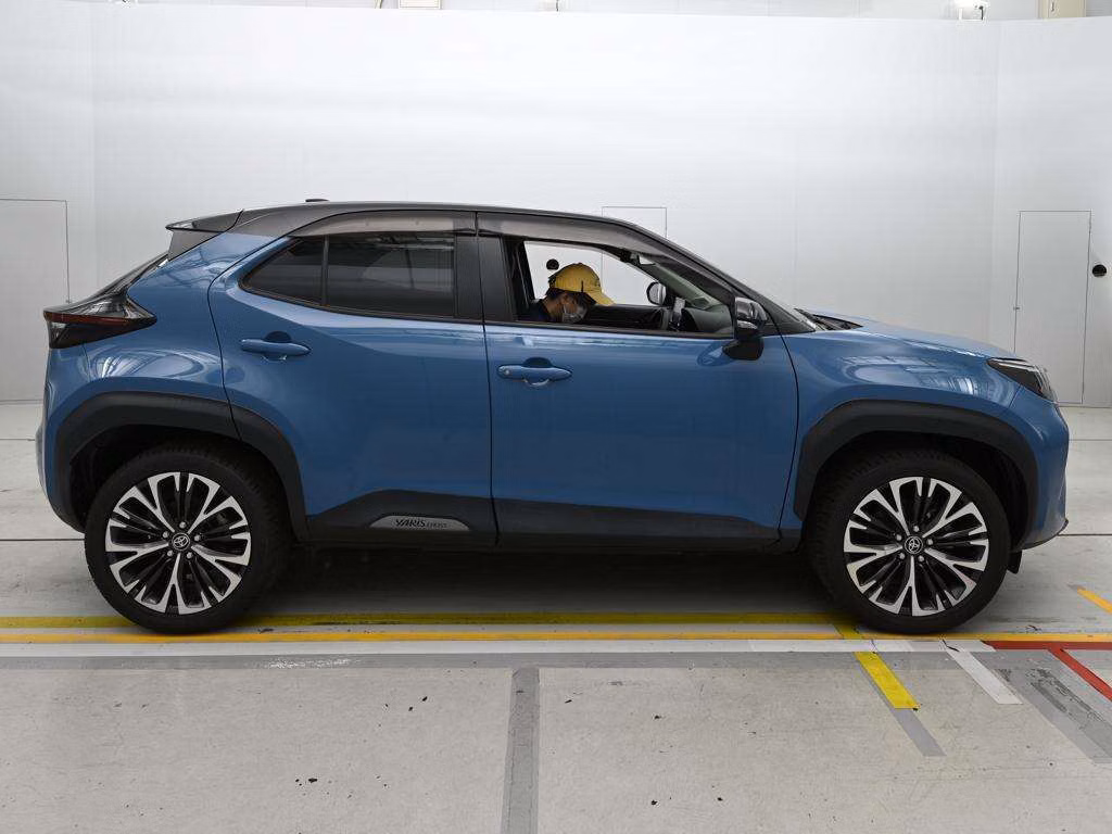 TOYOTA YARIS CROSS