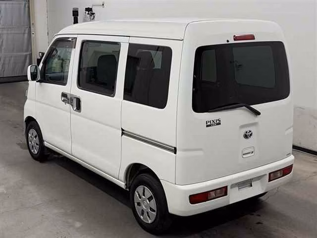 TOYOTA PIXIS VAN
