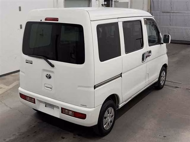 TOYOTA PIXIS VAN
