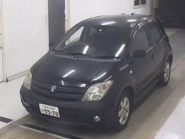 TOYOTA IST