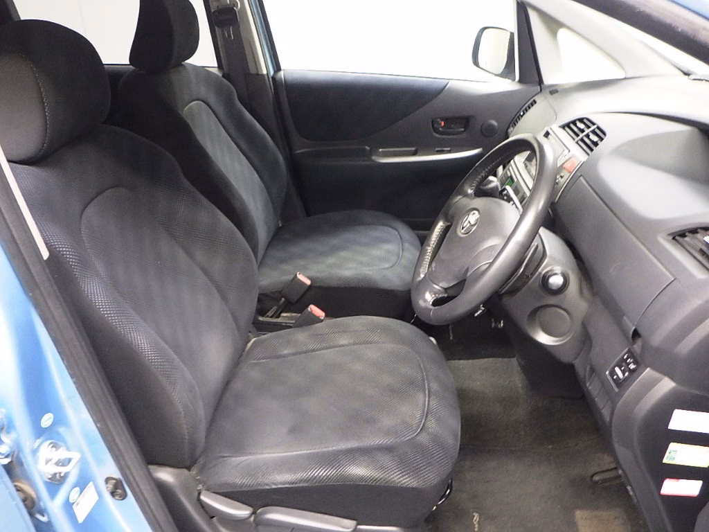 TOYOTA RACTIS