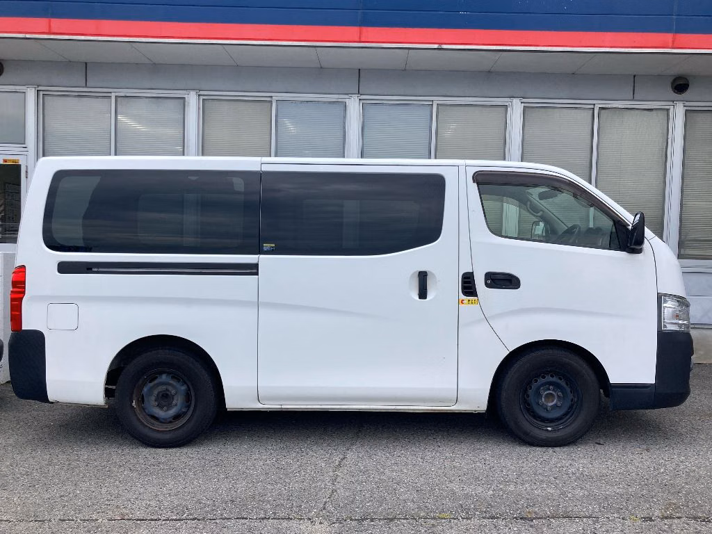 NISSAN NV350 CARAVAN