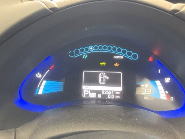 NISSAN LEAF