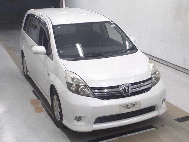 TOYOTA ISIS