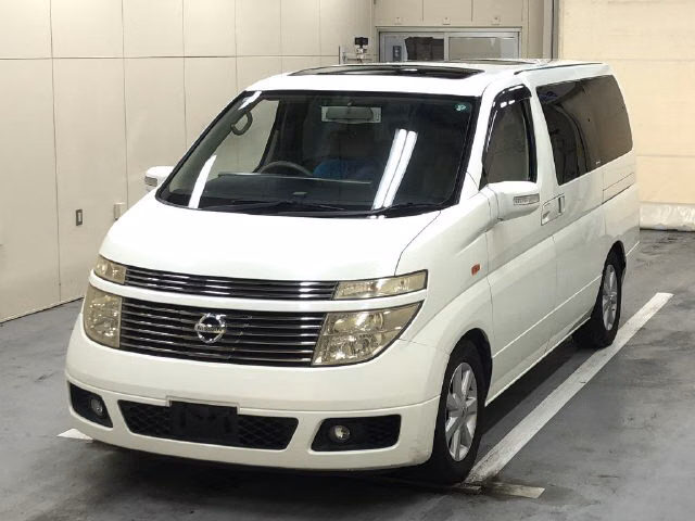 NISSAN ELGRAND