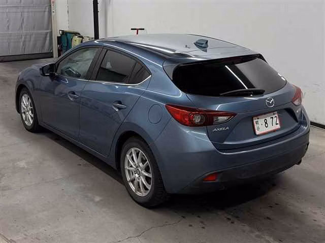 MAZDA AXELA