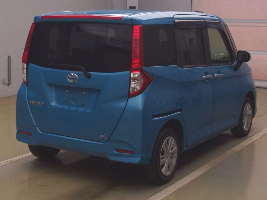 TOYOTA ROOMY