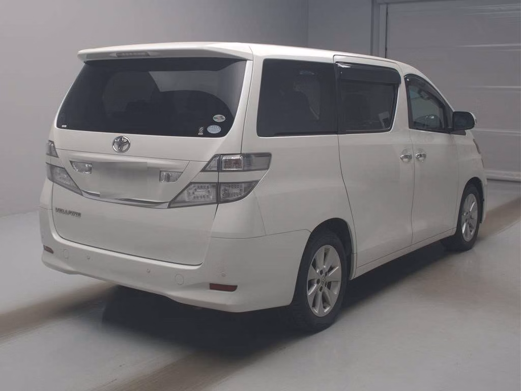 TOYOTA VELLFIRE