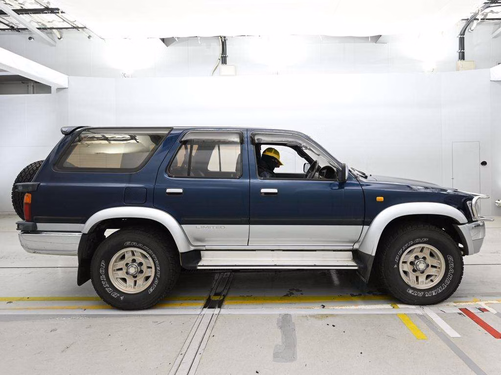 TOYOTA HILUX SURF