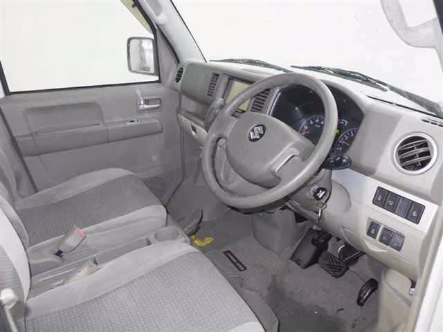 MITSUBISHI TOWN BOX