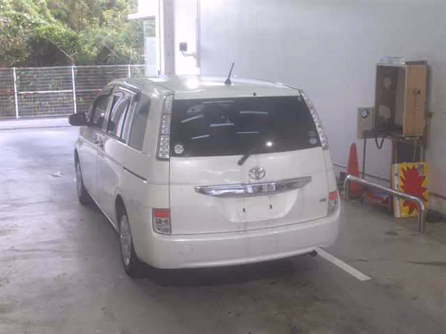 TOYOTA ISIS