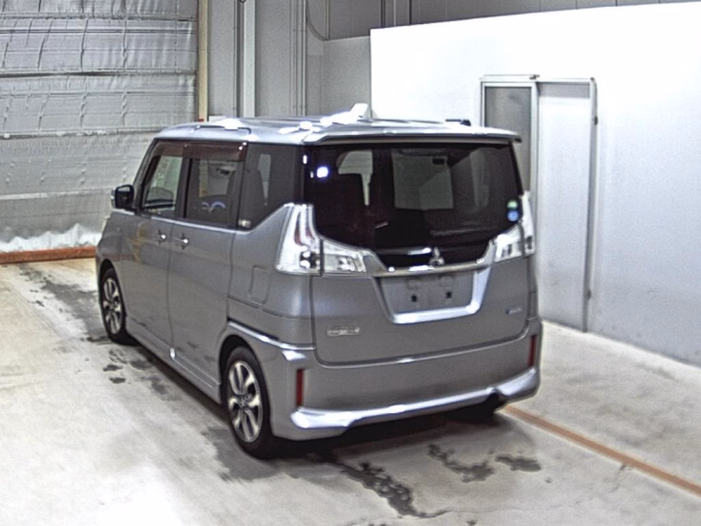 MITSUBISHI DELICA D:2