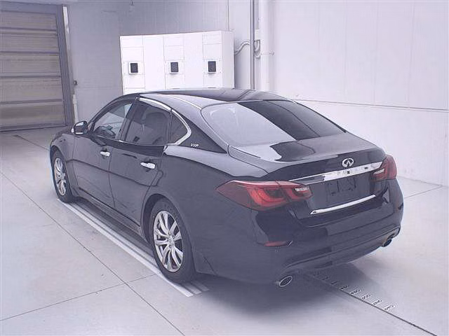 NISSAN FUGA