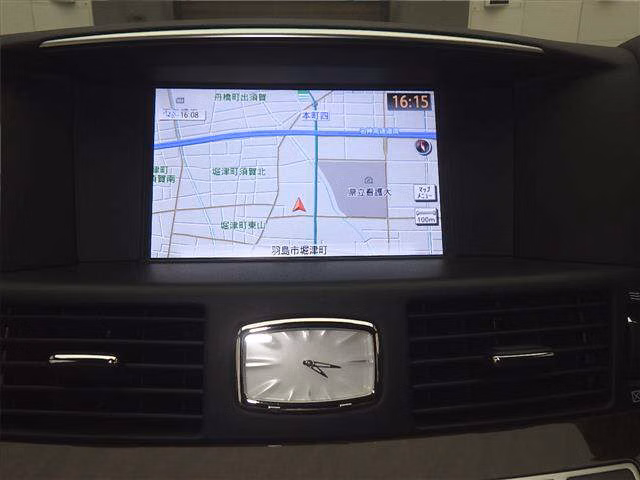 NISSAN FUGA
