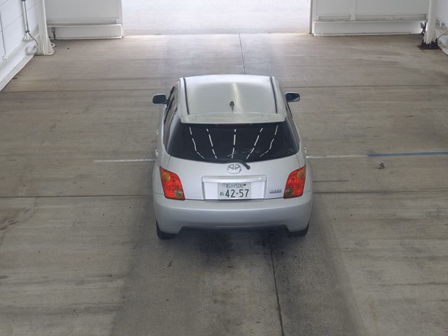 TOYOTA IST