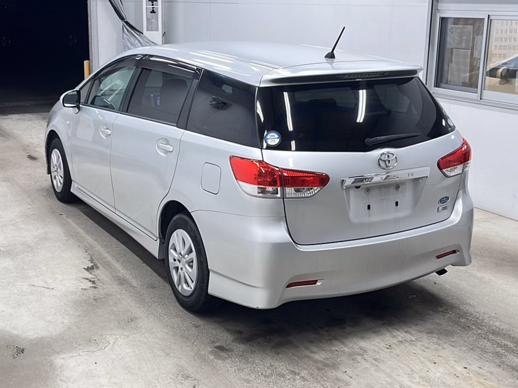 TOYOTA WISH