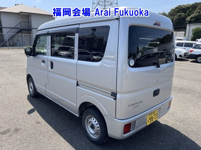 MITSUBISHI MINICAB