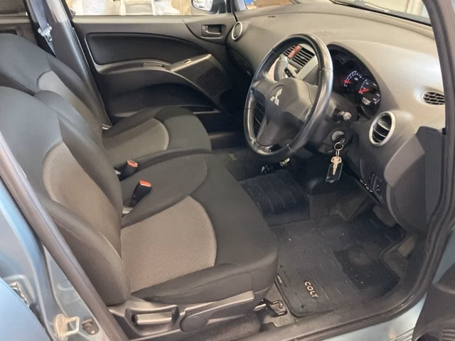 MITSUBISHI COLT PLUS