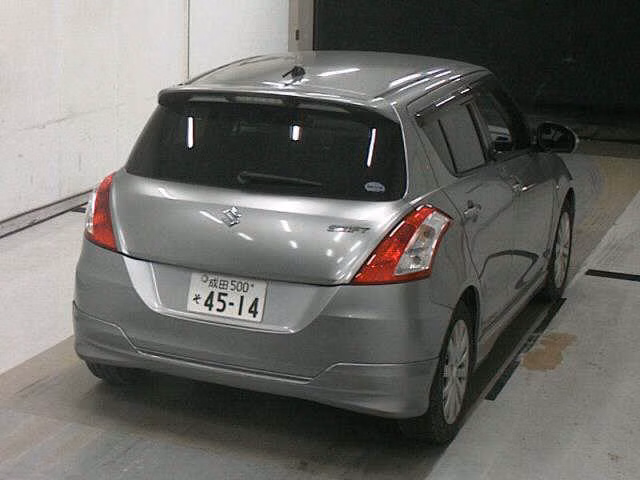 SUZUKI SWIFT