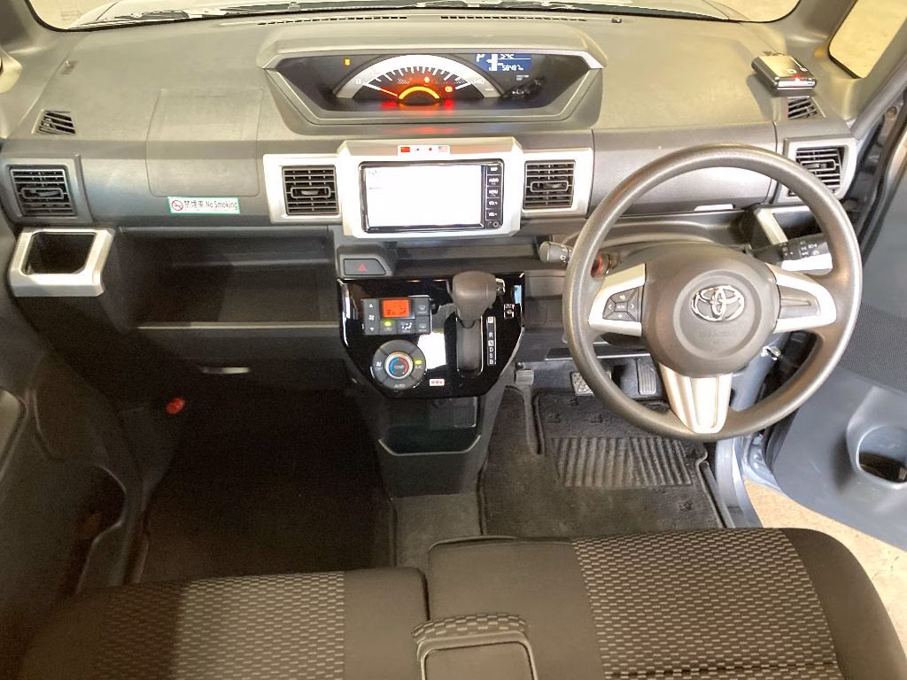 TOYOTA PIXIS MEGA