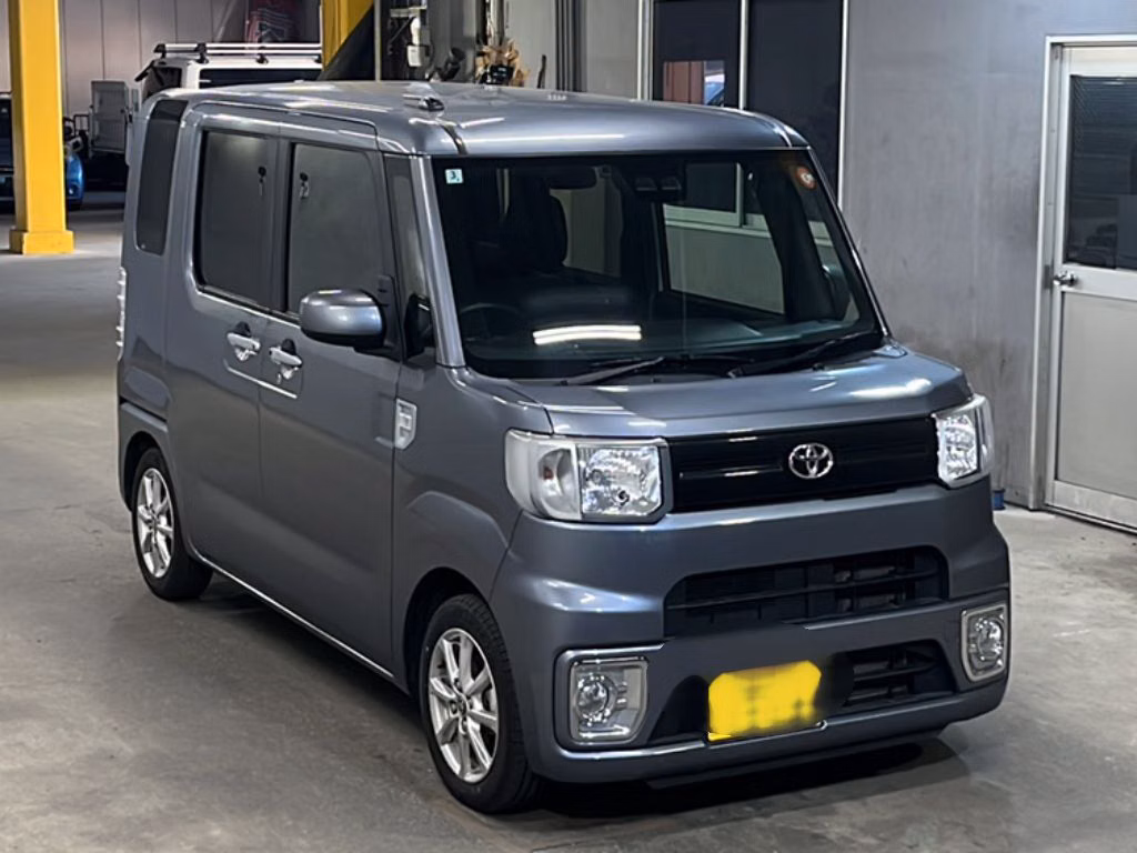 TOYOTA PIXIS MEGA
