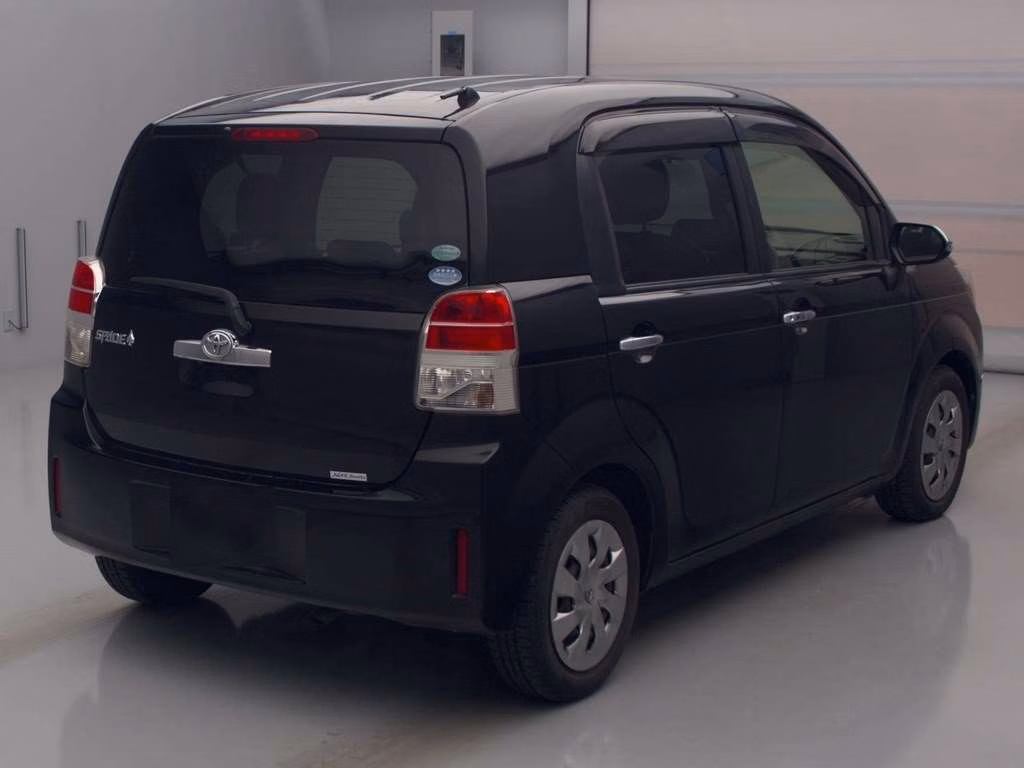 TOYOTA SPADE