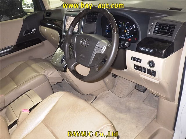 TOYOTA VELLFIRE