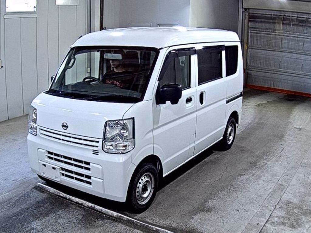 NISSAN NV100 CLIPPER