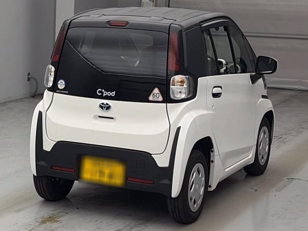 TOYOTA C+POD