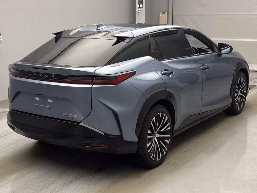 LEXUS RZ450E
