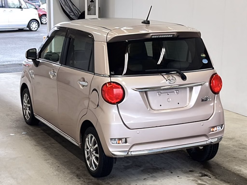 DAIHATSU CAST