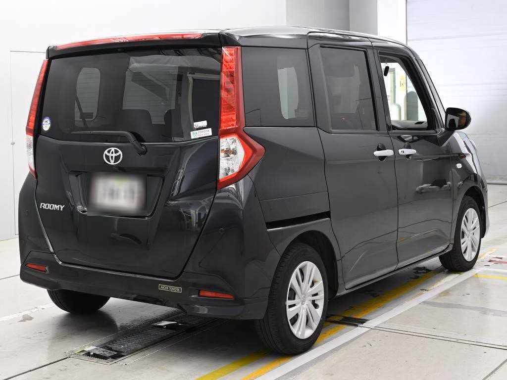 TOYOTA ROOMY