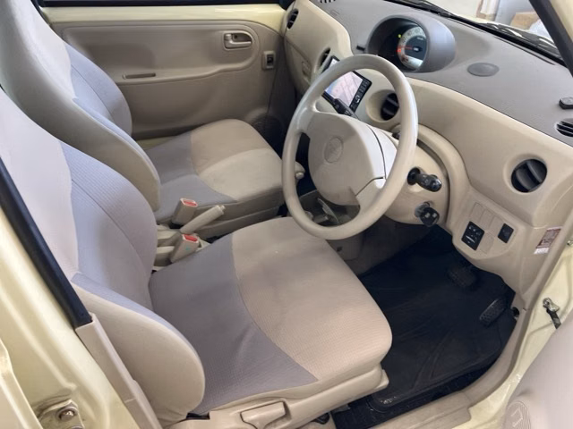 DAIHATSU ESSE