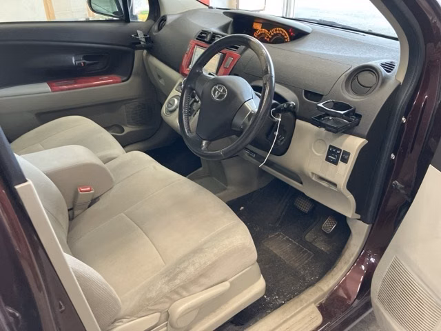 TOYOTA PASSO SETTE