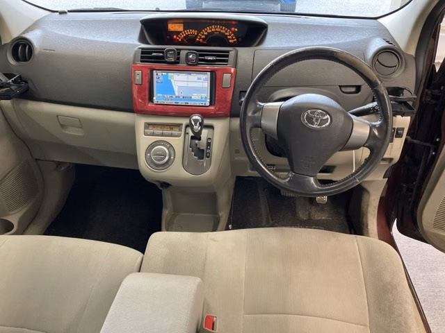 TOYOTA PASSO SETTE