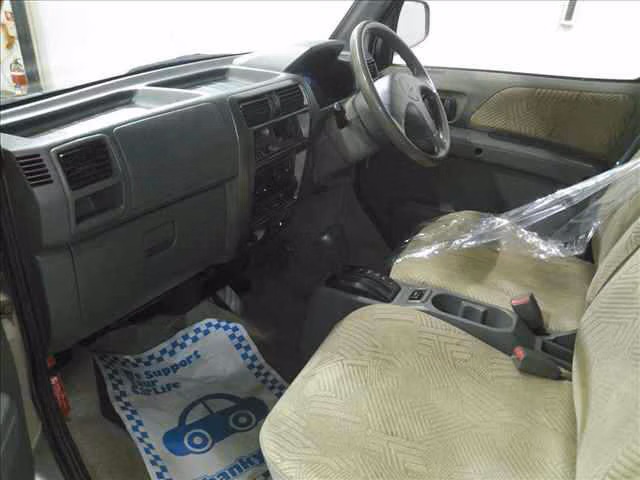 MITSUBISHI TOWN BOX WIDE