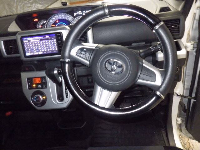 TOYOTA PIXIS MEGA