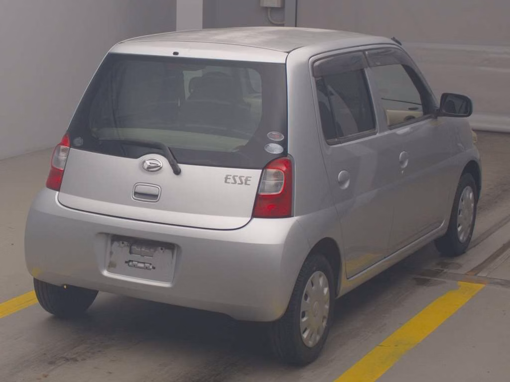 DAIHATSU ESSE