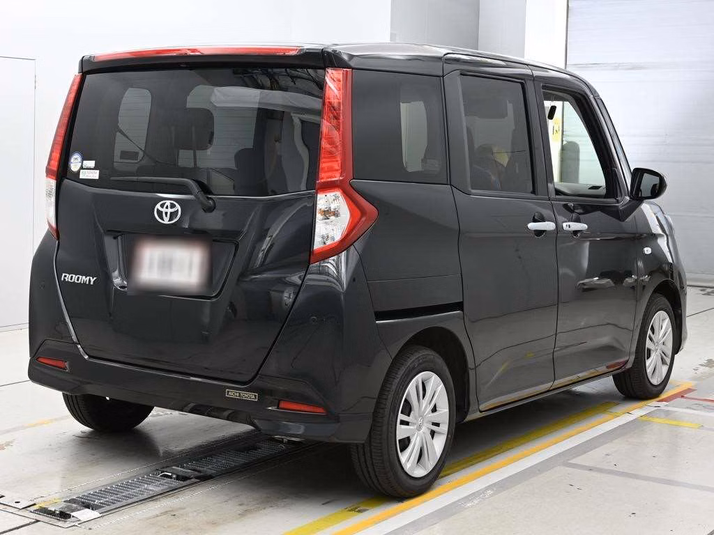 TOYOTA ROOMY