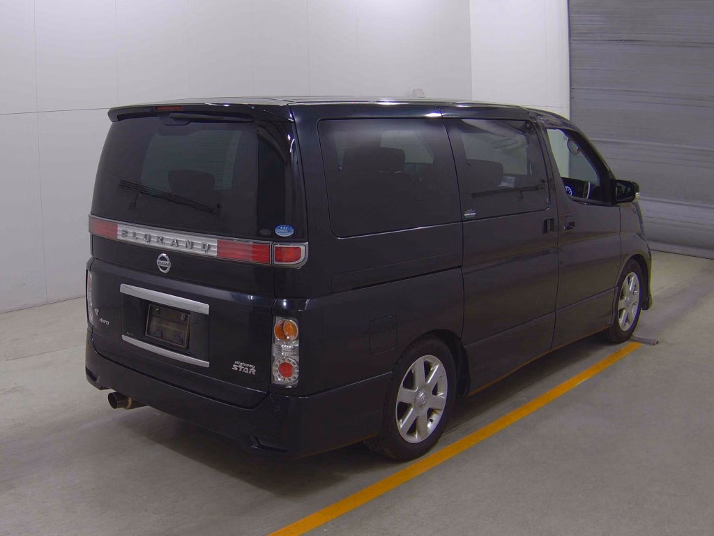 NISSAN ELGRAND