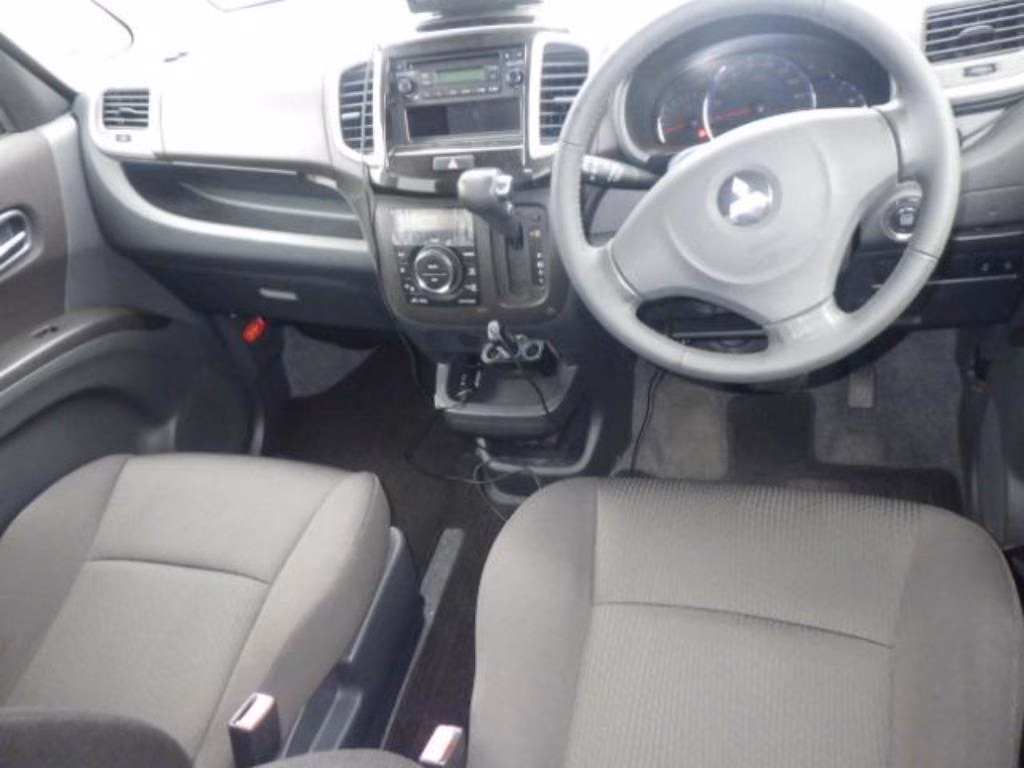 MITSUBISHI DELICA D:2