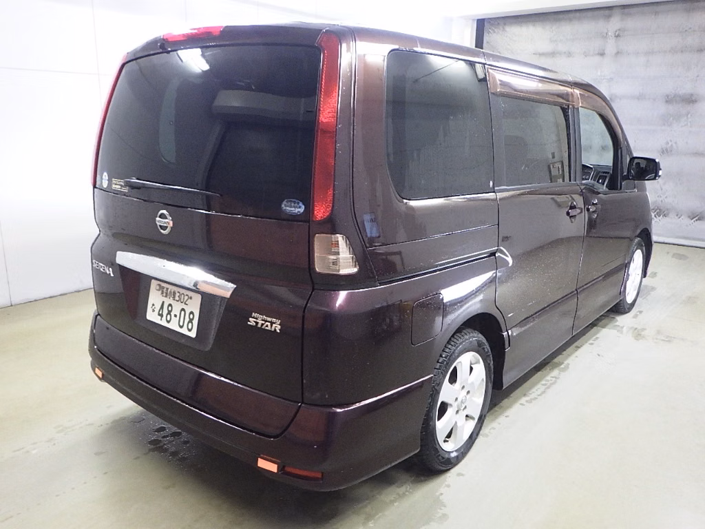 NISSAN SERENA