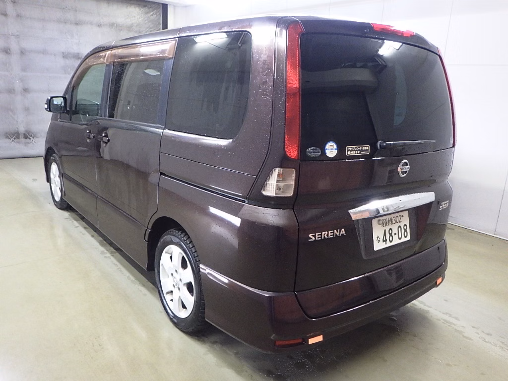NISSAN SERENA
